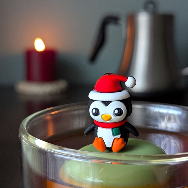 Christmas Penguin | Floating Tea Infuser | Dark Green