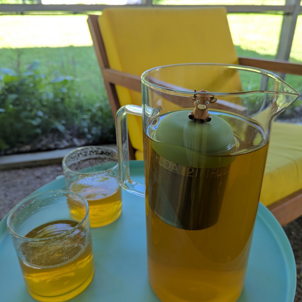 Baby Highland Cow | Large Tea Infuser | Green Base | Brown
