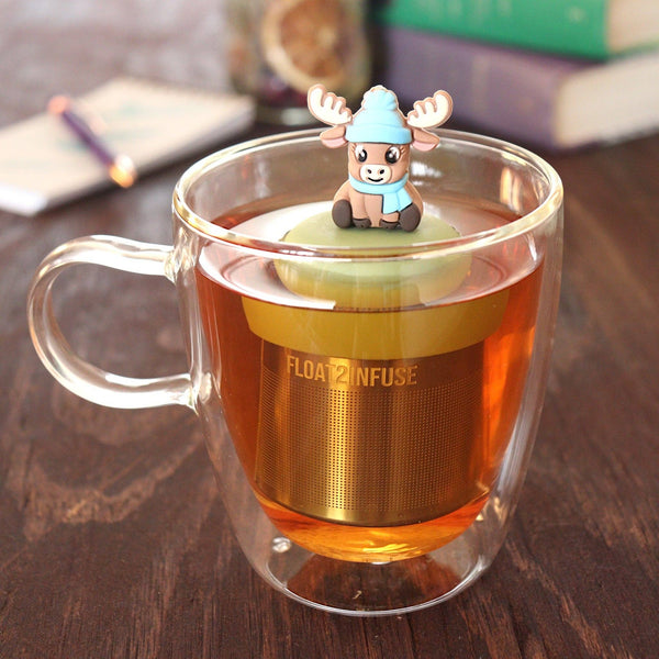 Blue Hat Reindeer Shirt | Floating Tea Infuser | Green Base