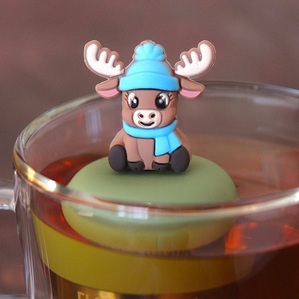 Blue Hat Reindeer Shirt | Floating Tea Infuser | Green Base